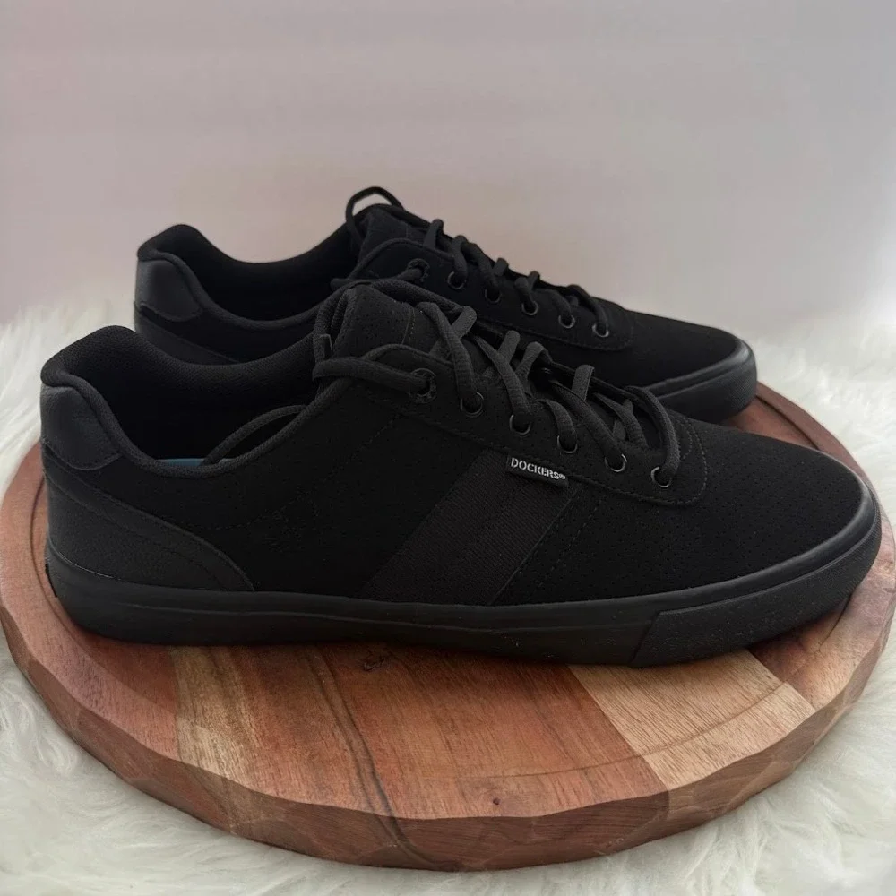 Dockers Mens 13M Black Low Top Sneakers Casual Lace Up Shoes 90-93203 DK228264